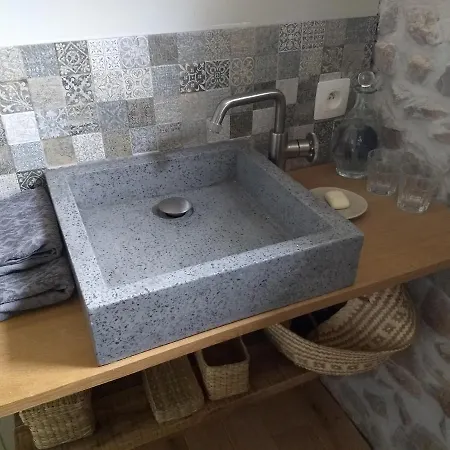 Bed and Breakfast La Grange Aux Dimes 3*