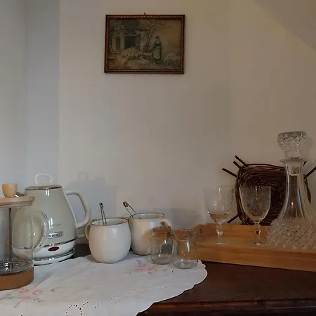 La Grange Aux Dimes Bed and Breakfast