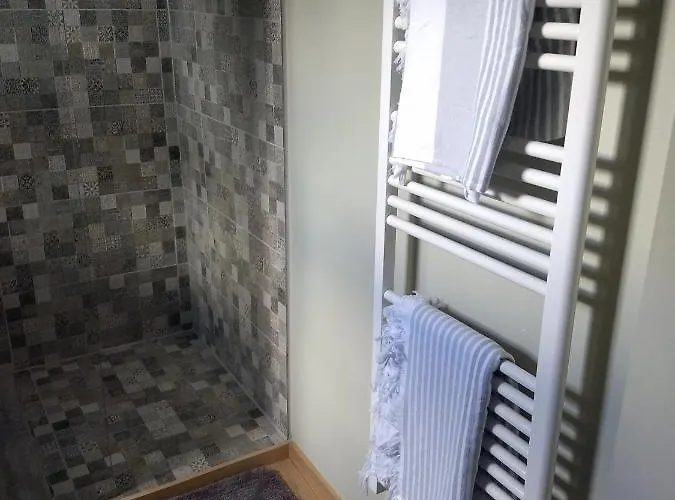 La Grange Aux Dimes Bed & Breakfast 3*